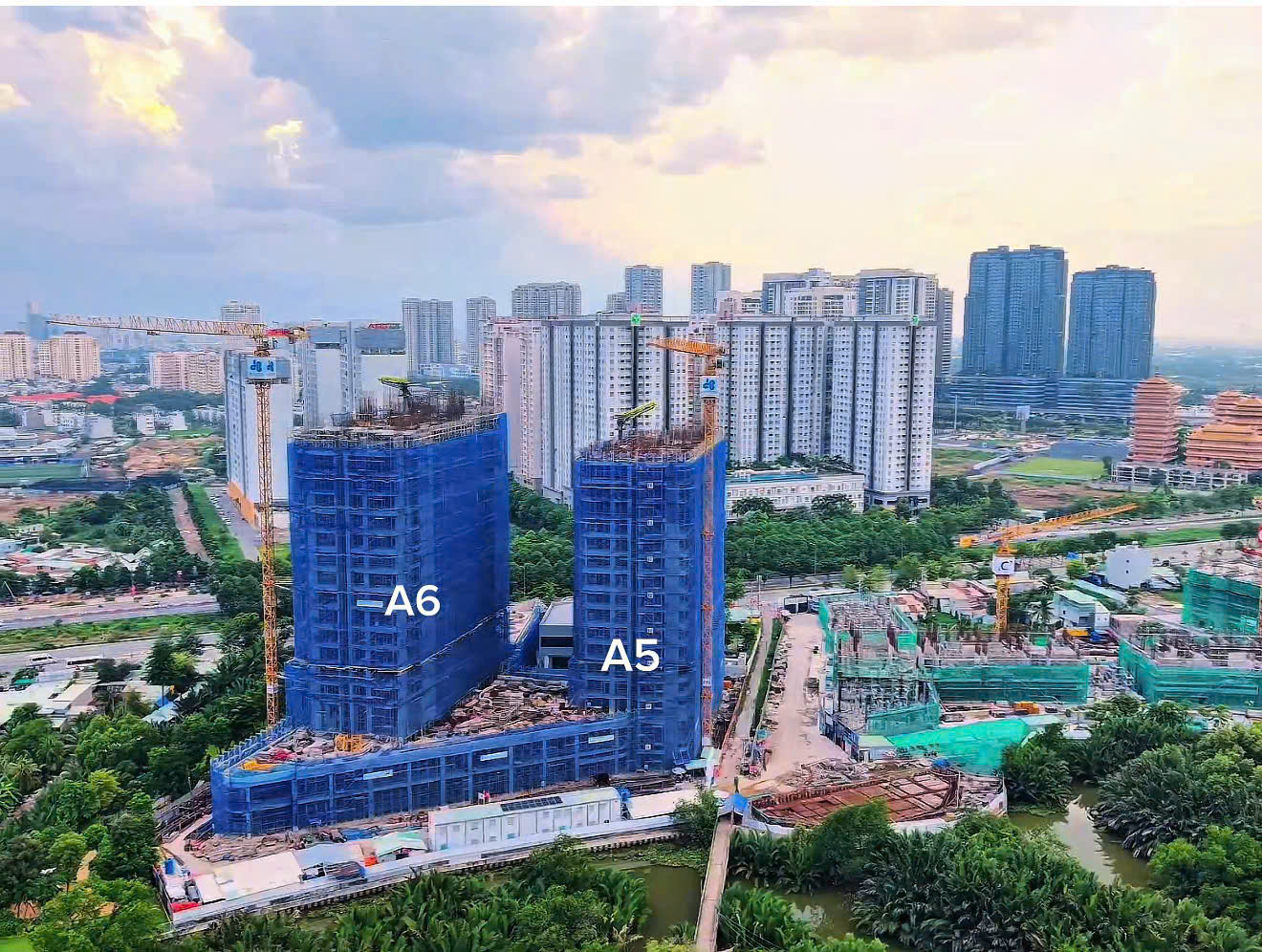 Actual on-site photos of the Eaton Park project on June 15, 2025.