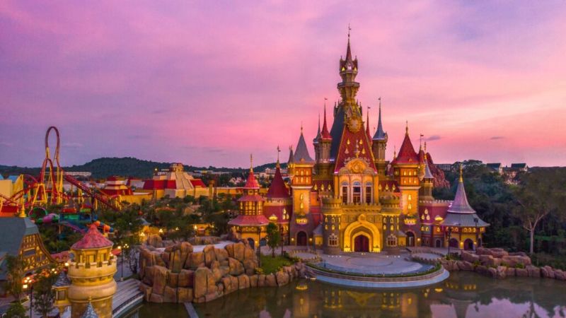 Tổ hợp vui chơi giải trí dành cho mọi lứa tuổi.