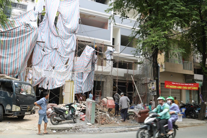 Nguyen Khoai Bridge project is being accelerated for site clearance, expected to remove traffic bottlenecks in Southern HCMC upon completion